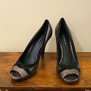 BCBGeneration peep toe heels size 9